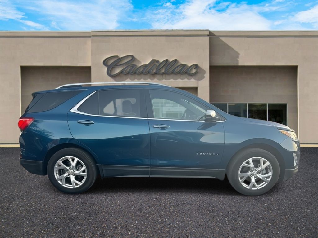 2020 Chevrolet Equinox Premier photo 2