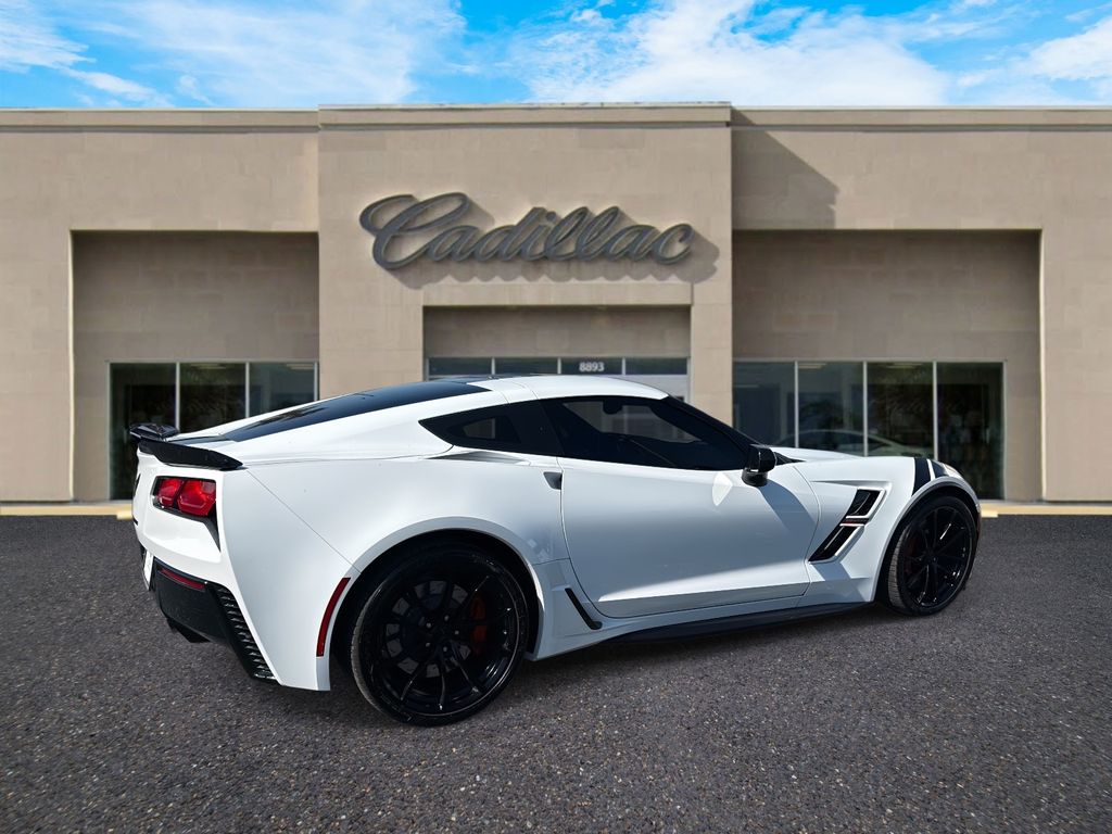 2019 Chevrolet Corvette Grand Sport 2LT photo 3