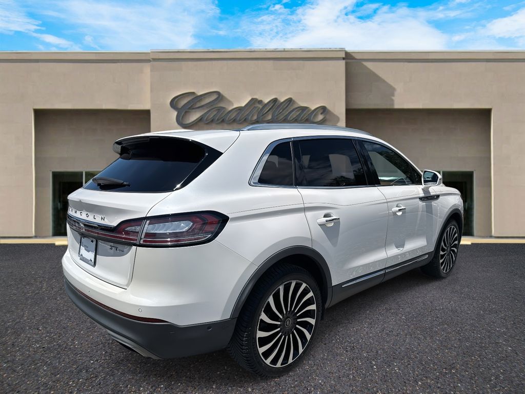 2019 Lincoln Nautilus Black Label photo 3