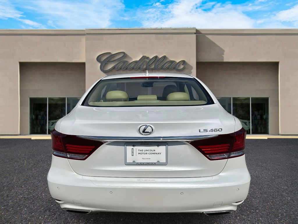 2016 Lexus LS 460 photo 4