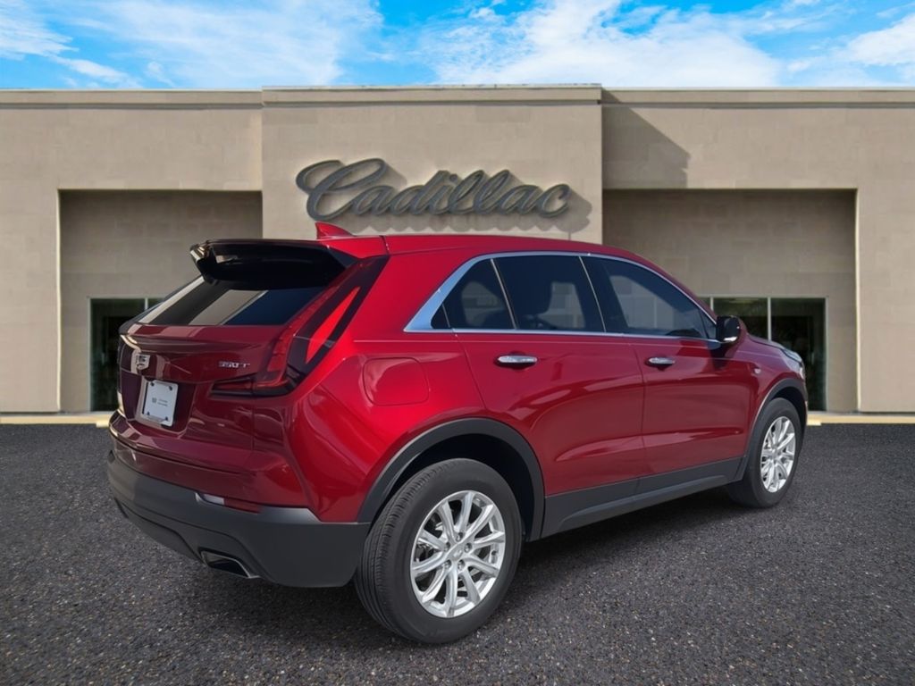 2023 Cadillac XT4 Luxury photo 4