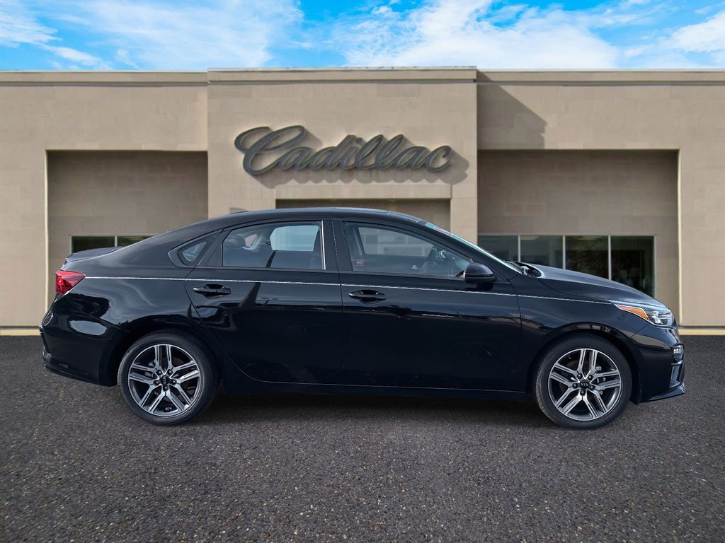 2019 Kia Forte S photo 2