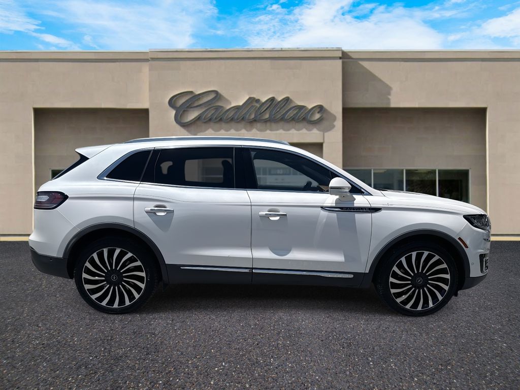 2019 Lincoln Nautilus Black Label photo 2
