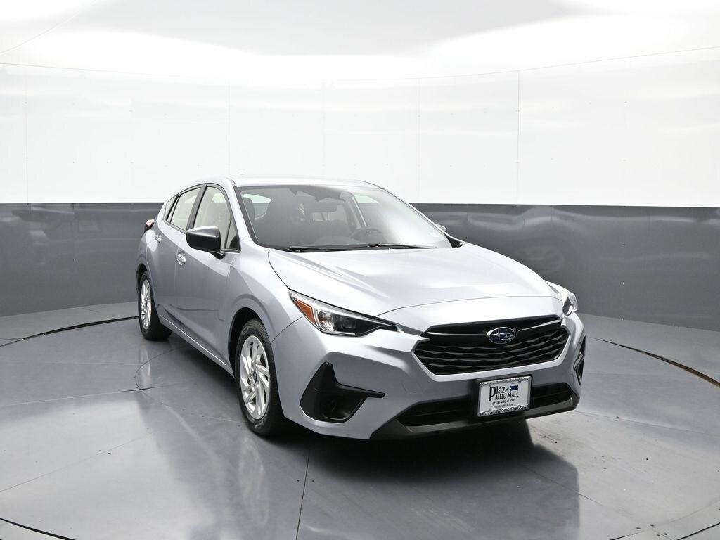 2024 Subaru Impreza Base photo 3