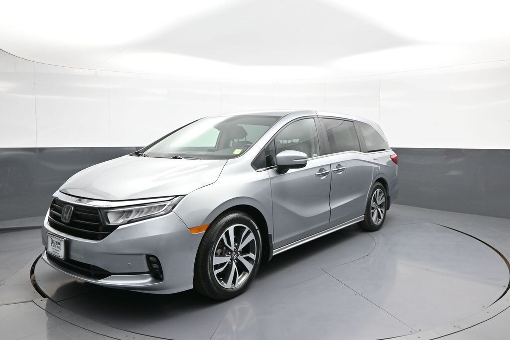 Certified 2023 Honda Odyssey Touring Minivan/Van