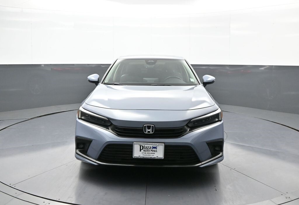 2022 Honda Civic Touring photo 2