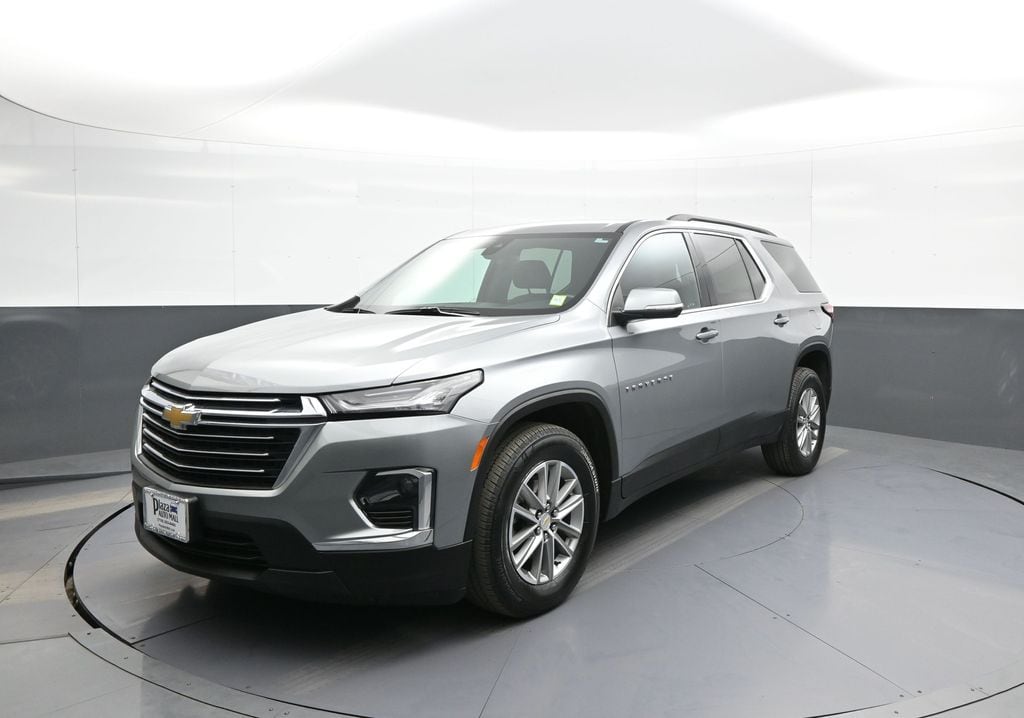 Used 2023 Chevrolet Traverse LT SUV