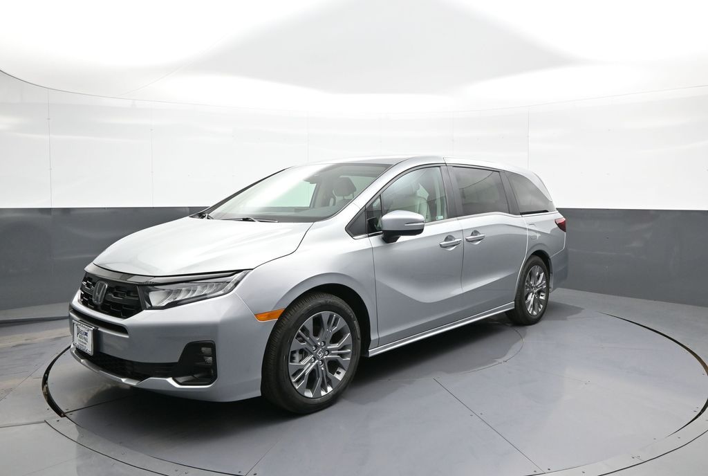 2025 Honda Odyssey Touring's photo