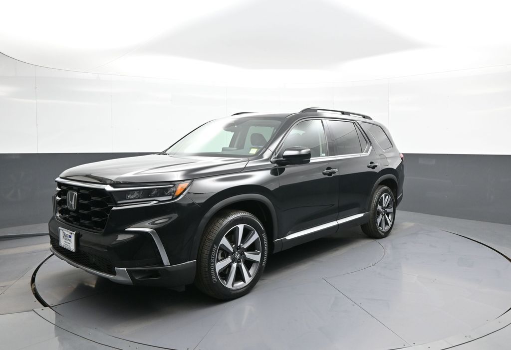 2024 Honda Pilot Touring AWD's photo