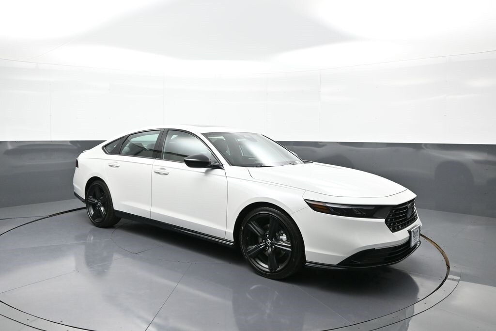 2025 Honda Accord Hybrid Sport-L photo 3