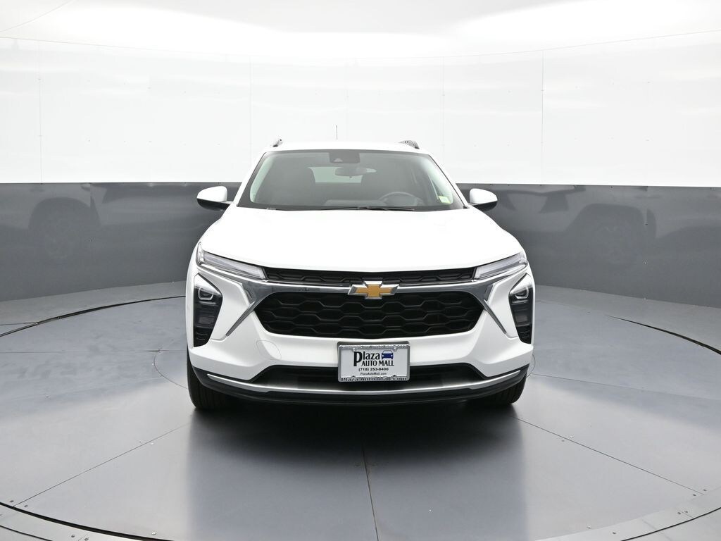 Used 2025 Chevrolet Trax LT SUV