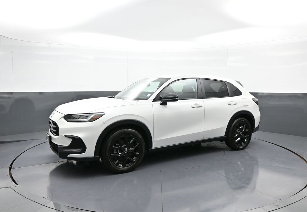 2025 Honda HR-V Sport photo 3