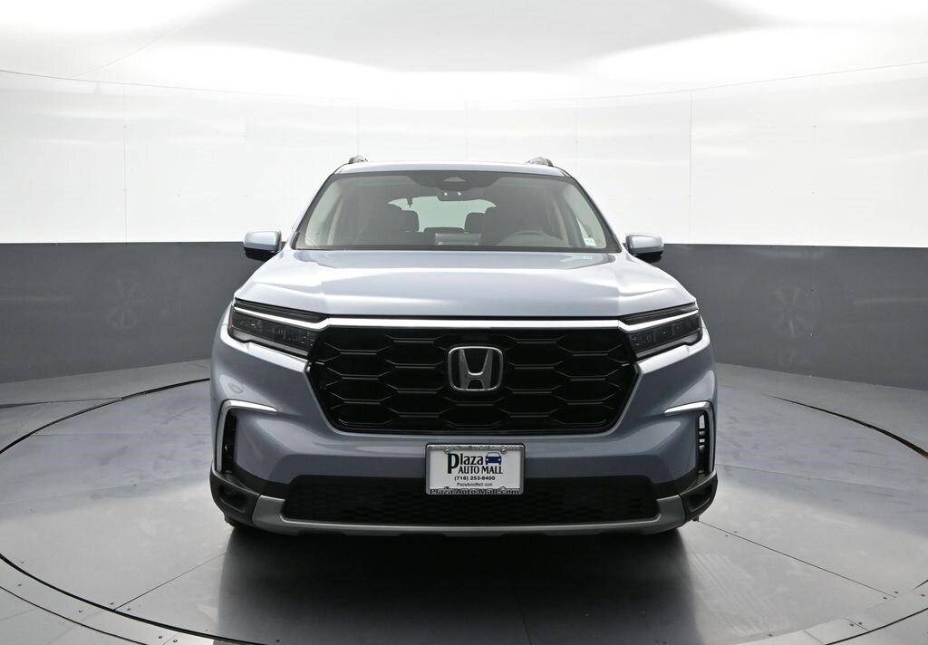 2024 Honda Pilot Touring photo 2