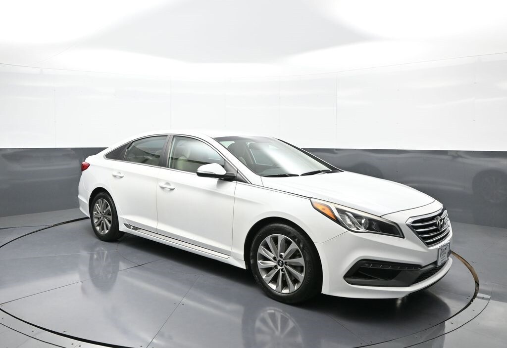 2017 Hyundai Sonata Sport photo 3