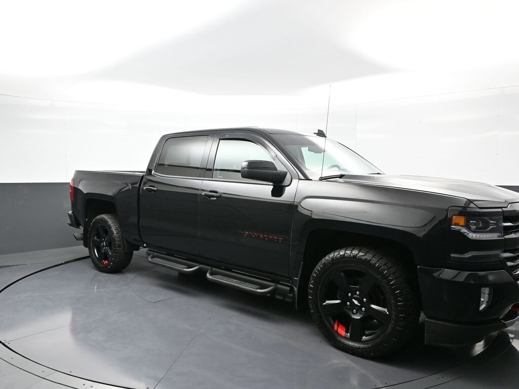 2018 Chevrolet Silverado 1500 LTZ photo 2