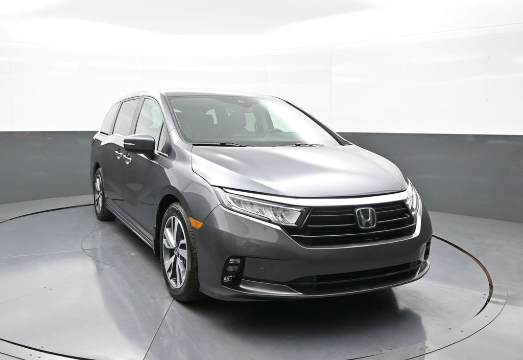 Certified 2022 Honda Odyssey Touring Minivan/Van