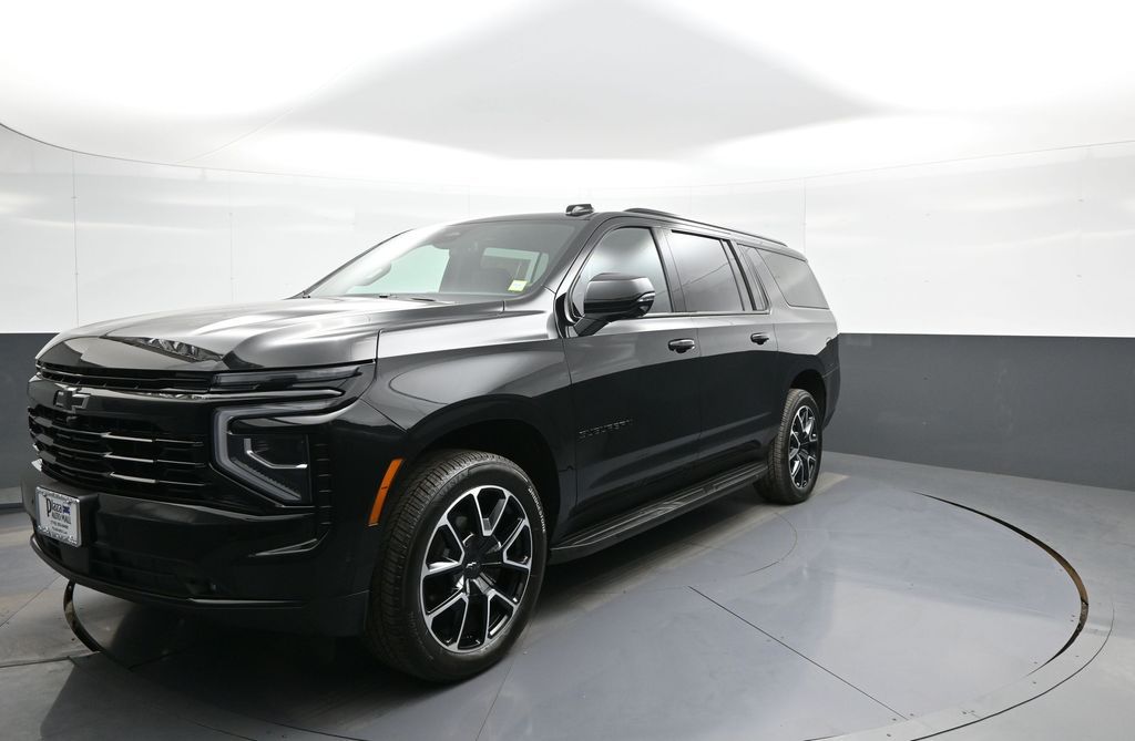 2026 Chevrolet Suburban RST 4WD's photo