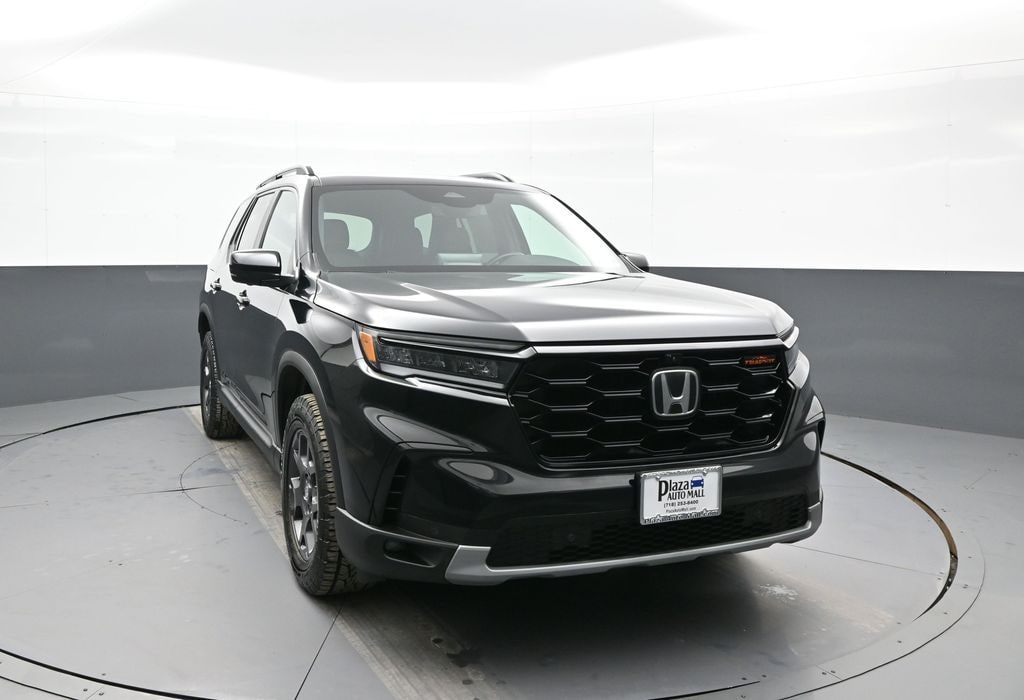 Used 2023 Honda Pilot TrailSport SUV