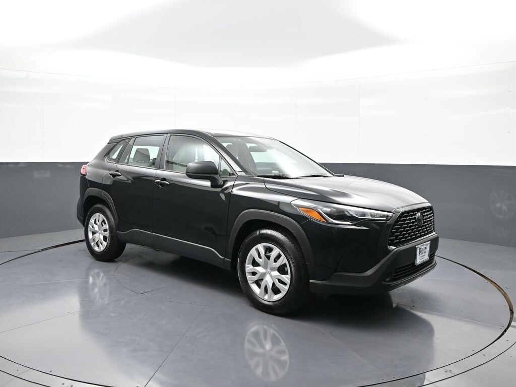 2022 Toyota Corolla Cross L photo 3