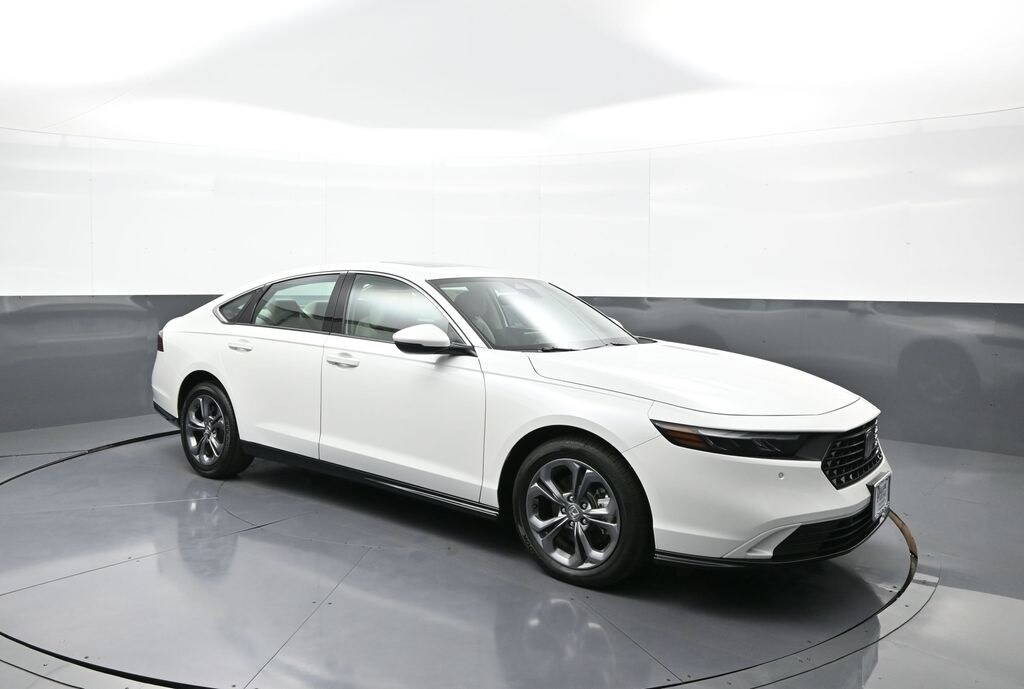 2025 Honda Accord Hybrid EX-L photo 4