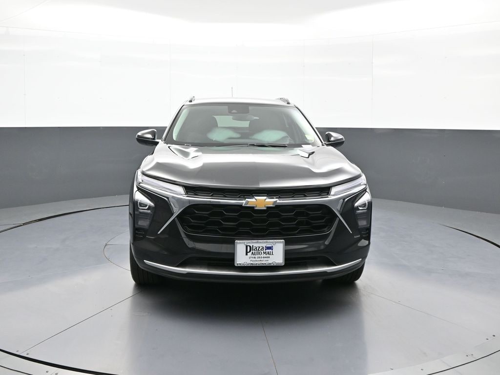 Used 2025 Chevrolet Trax LT SUV