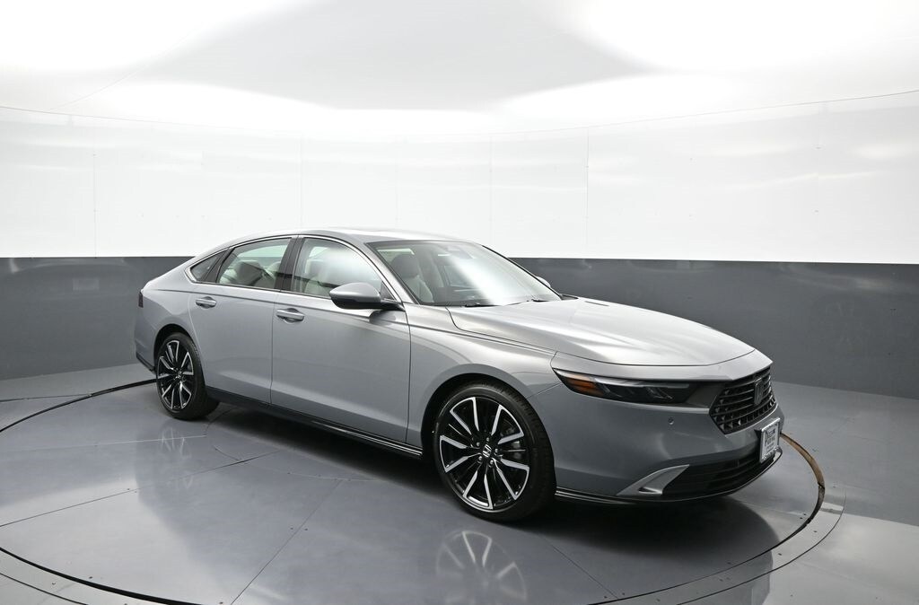 2025 Honda Accord Hybrid Touring photo 4