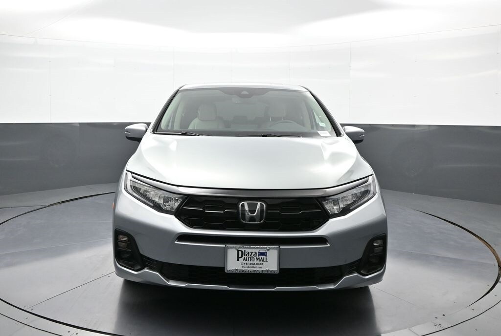 2025 Honda Odyssey Touring photo 2