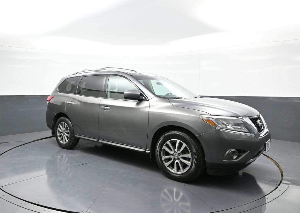 2016 Nissan Pathfinder S photo 4
