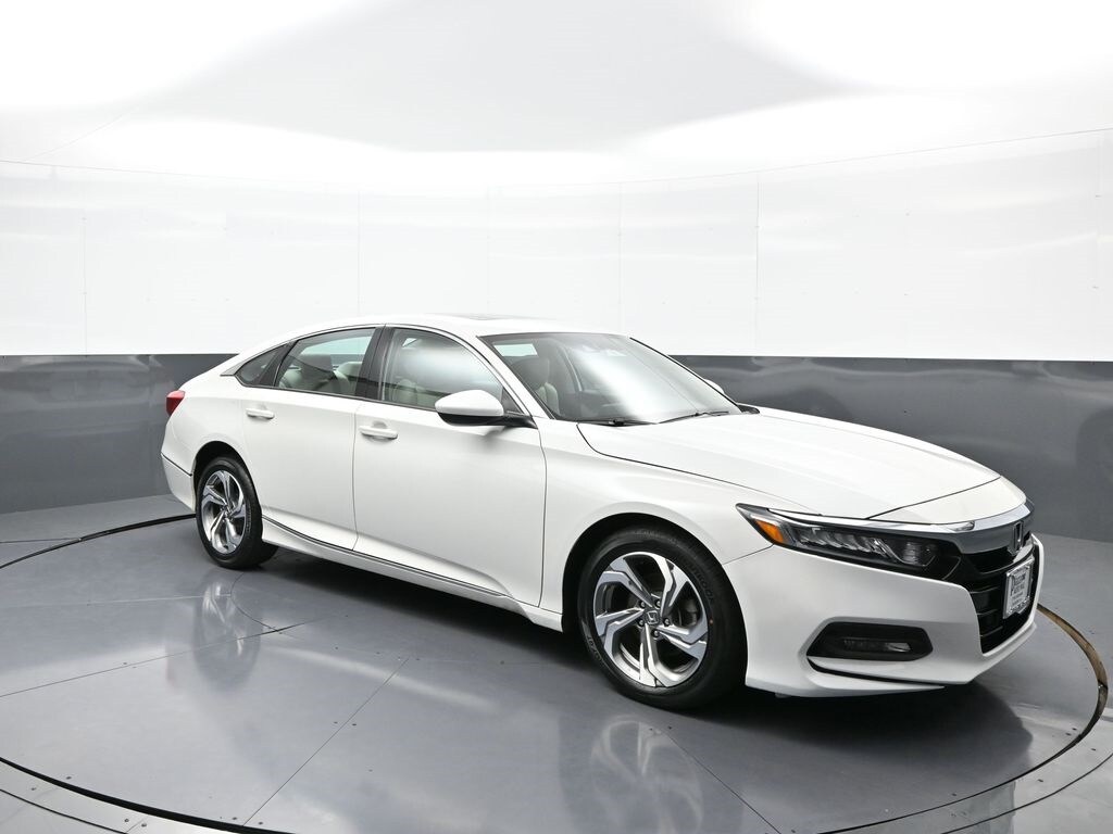 2019 Honda Accord EX photo 4