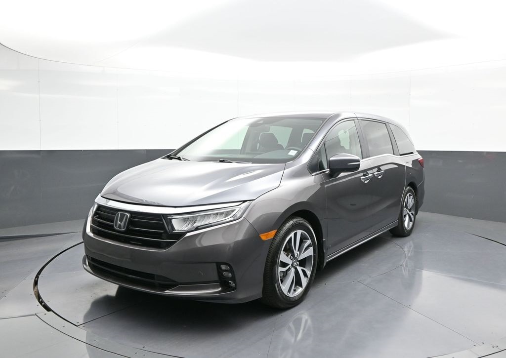 Certified 2022 Honda Odyssey Touring Minivan/Van