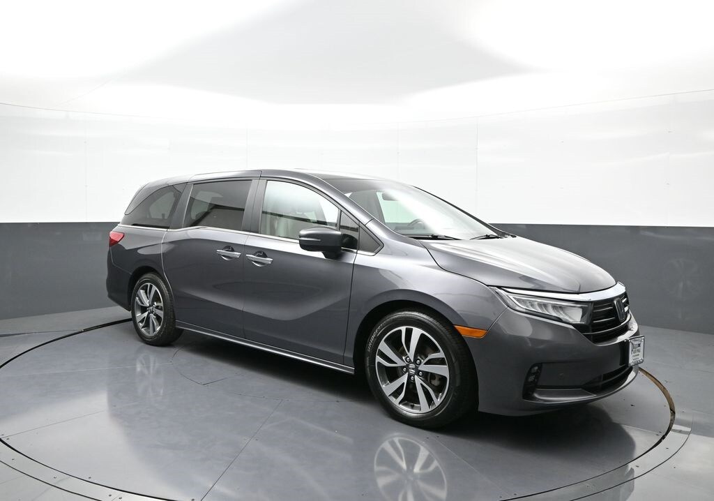 2023 Honda Odyssey Touring photo 4