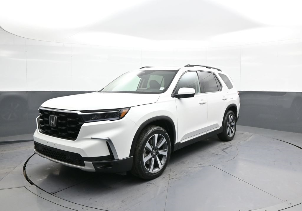 2023 Honda Pilot Elite's photo