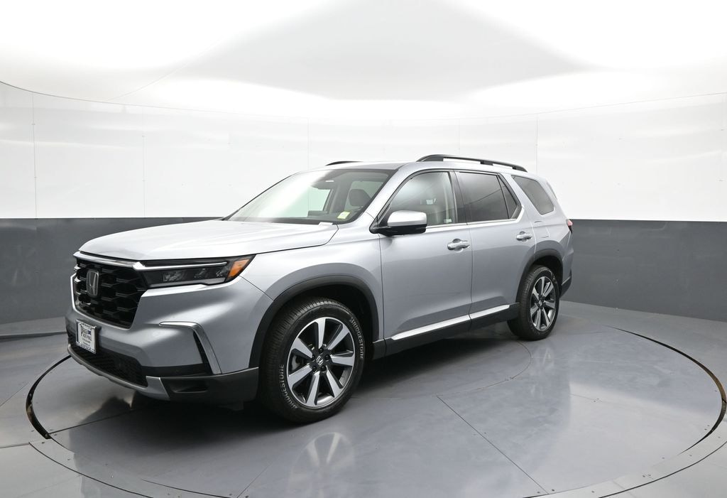 Certified 2024 Honda Pilot Touring SUV