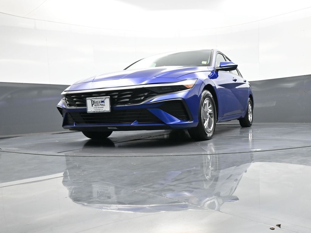 2025 Hyundai Elantra SE - Photo 24