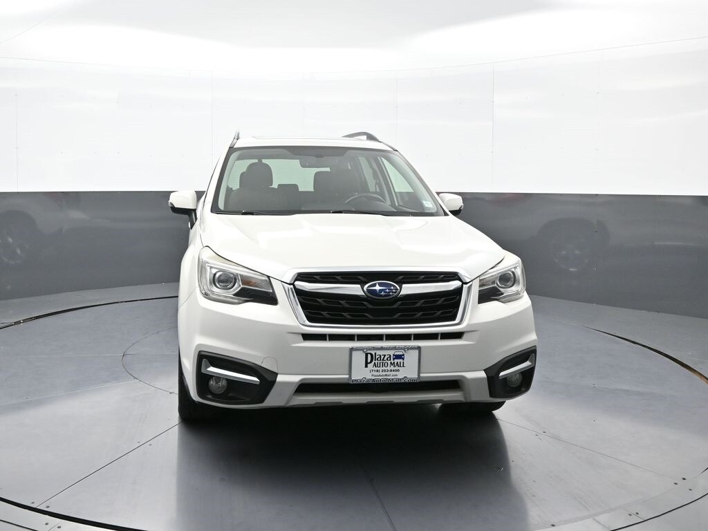 2017 Subaru Forester 2.5i Touring photo 2