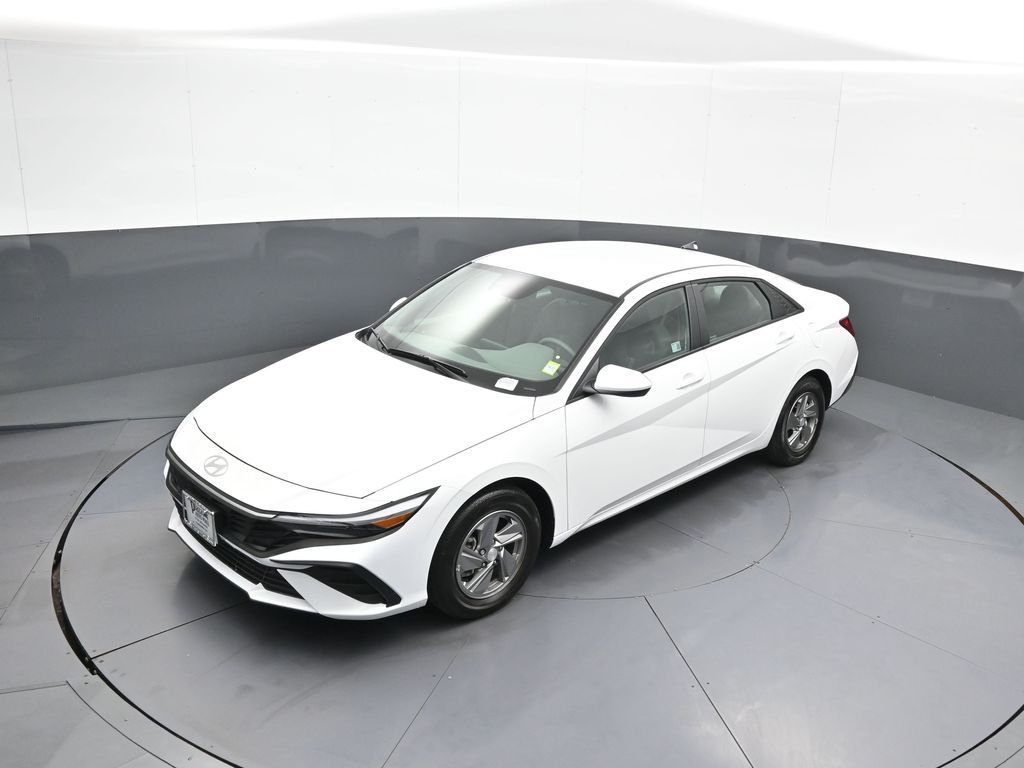 2025 Hyundai Elantra SE - Photo 33