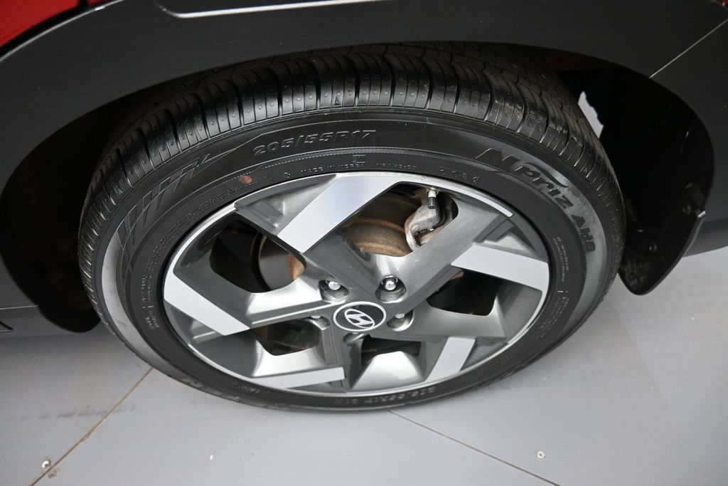 2023 Hyundai Venue SEL - Photo 15