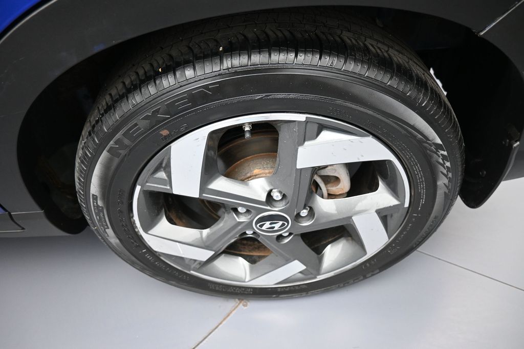 2023 Hyundai Venue SEL - Photo 14
