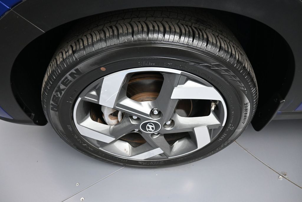 2023 Hyundai Venue SEL - Photo 13