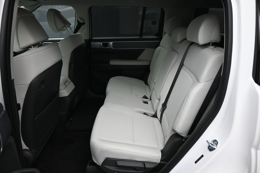 2026 Hyundai Santa Fe SE - Photo 22