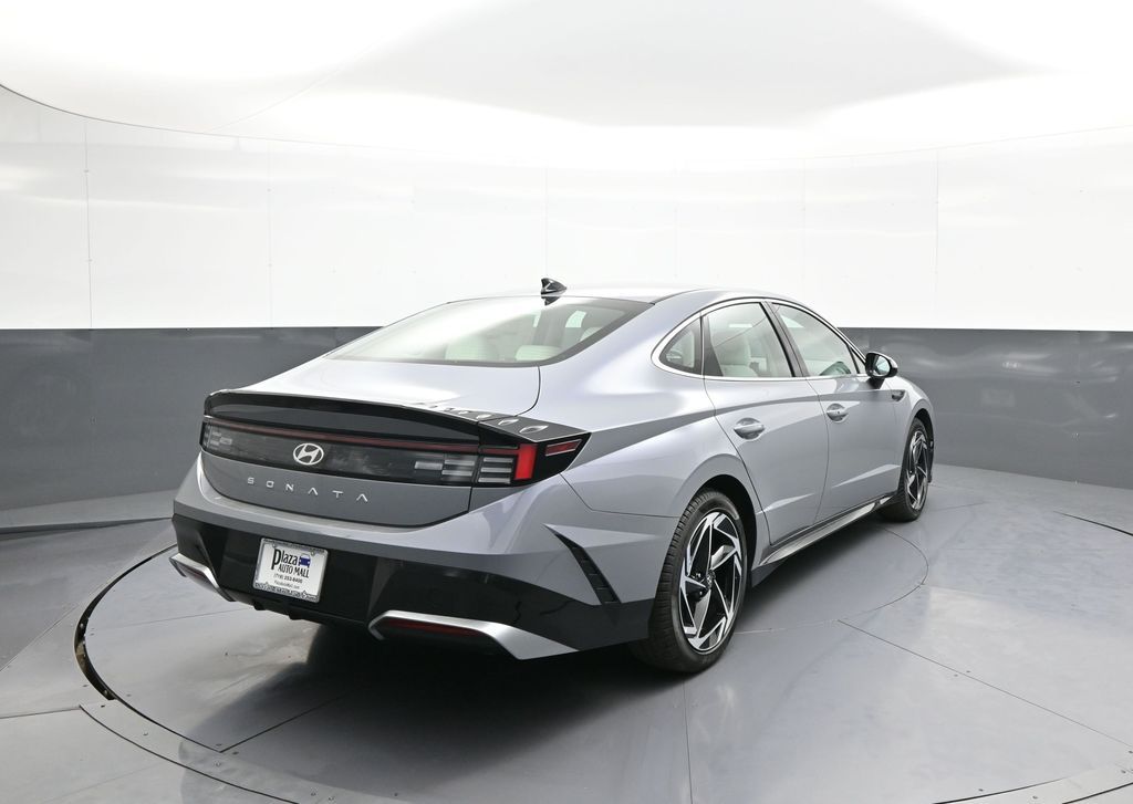 2026 Hyundai Sonata SEL - Photo 6