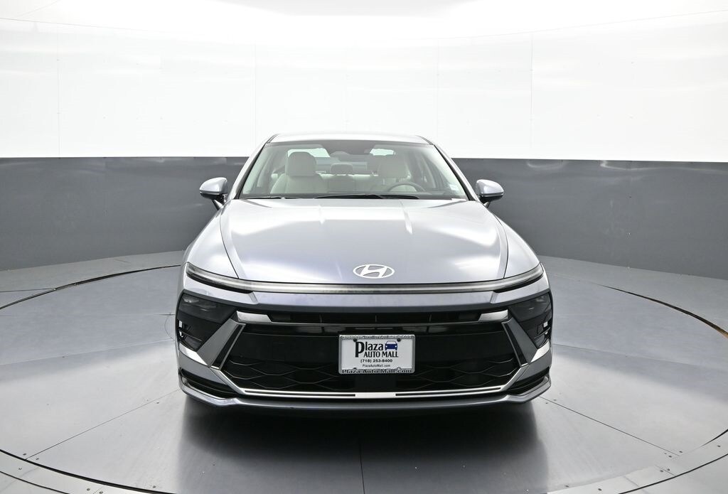 2025 Hyundai Sonata SEL photo 2