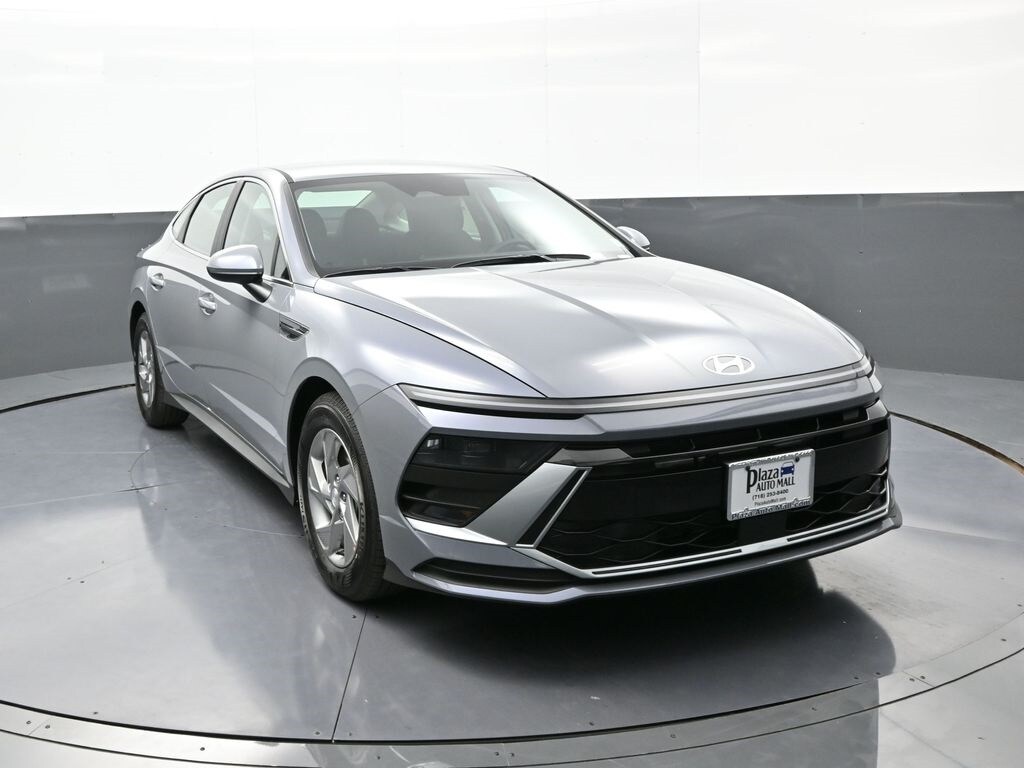 2025 Hyundai Sonata SE photo 3