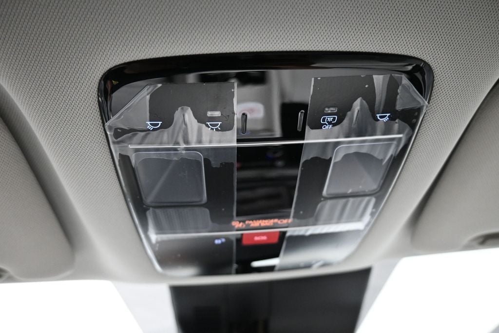 2026 Hyundai Santa Fe SE - Photo 18