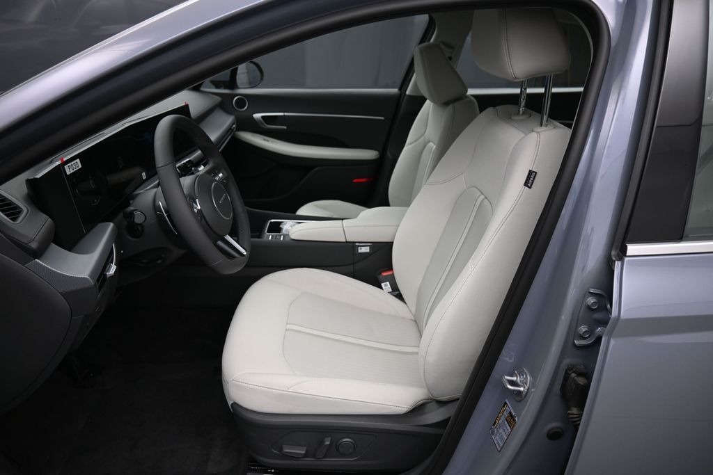 2026 Hyundai Sonata SEL - Photo 18