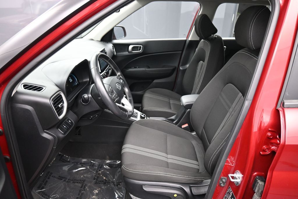 2023 Hyundai Venue SEL - Photo 19