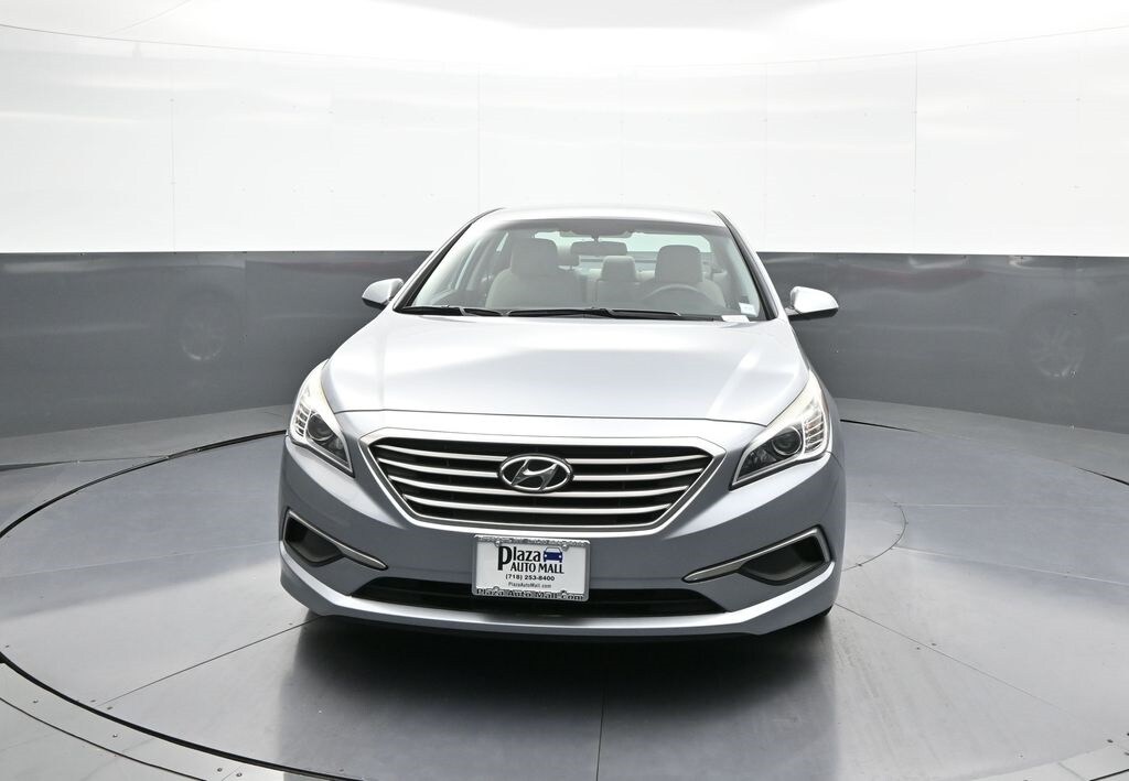 2017 Hyundai Sonata Base photo 2