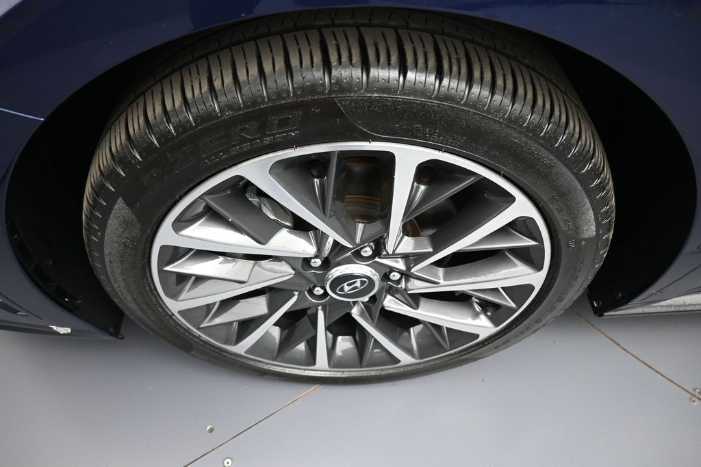 2022 Hyundai Sonata Limited - Photo 14