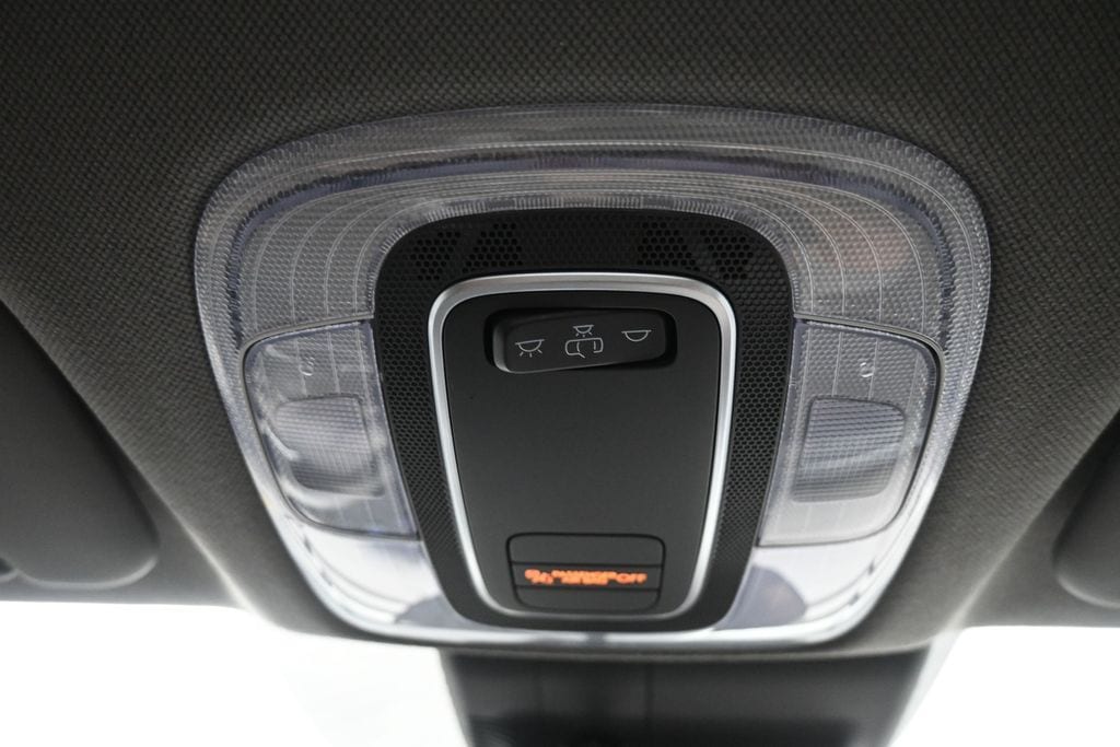 2025 Hyundai Elantra SE - Photo 17