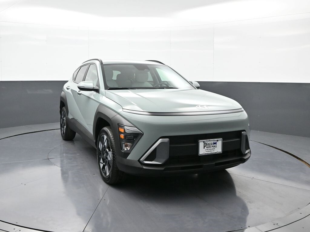 2025 Hyundai Kona SEL photo 3